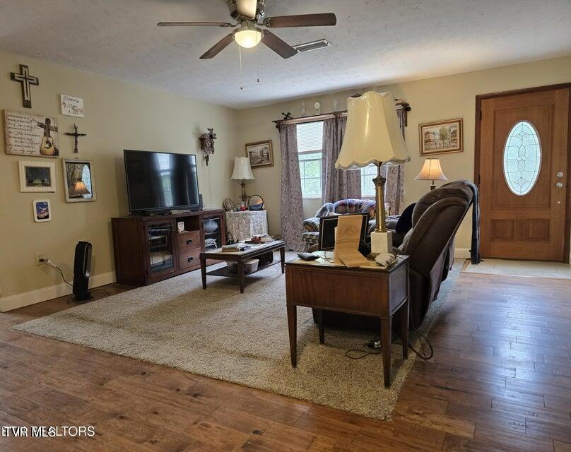 1432 Upper Caney Valley Road Tazewell, TN 37879 - Photo 5 of 60 5