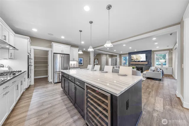 $2,190,000 | 6501 124th Avenue Northeast, Kirkland, WA 98033