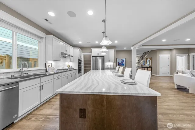 $2,190,000 | 6501 124th Avenue Northeast, Kirkland, WA 98033