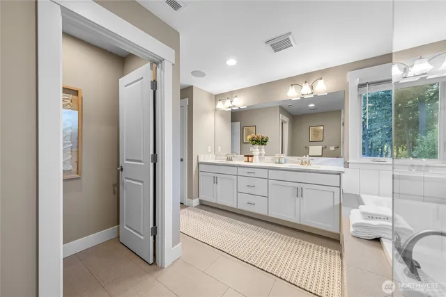 $2,190,000 | 6501 124th Avenue Northeast, Kirkland, WA 98033