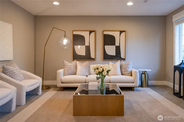 $2,190,000 | 6501 124th Avenue Northeast, Kirkland, WA 98033