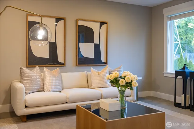 $2,190,000 | 6501 124th Avenue Northeast, Kirkland, WA 98033