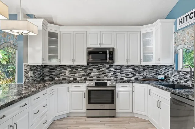 $695,000 | 2727 Northwest Florida Avenue, Stuart, FL 34994