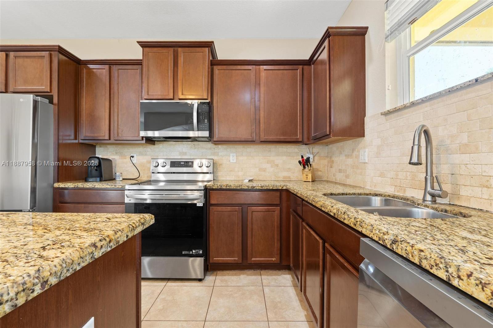 2147 Northwest 15th Place Homestead, FL 33030 - Photo 25 of 51