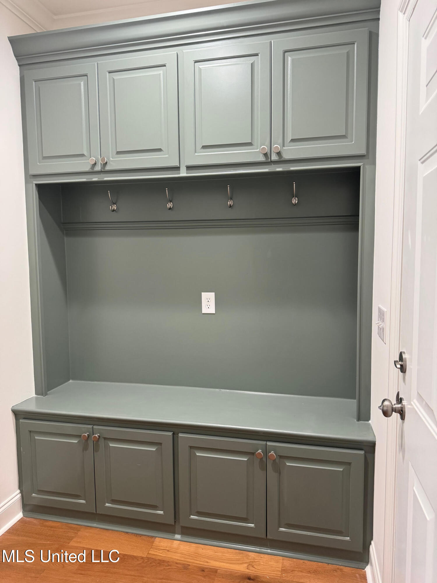 108 Grayson Way Madison, MS 39110 - Photo 11 of 23 Garage Entry