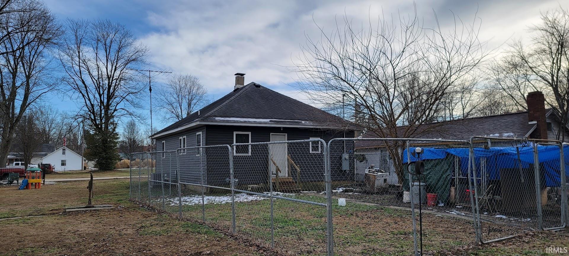 503 North Turman Street Carlisle, IN 47838 - Photo 8 of 15