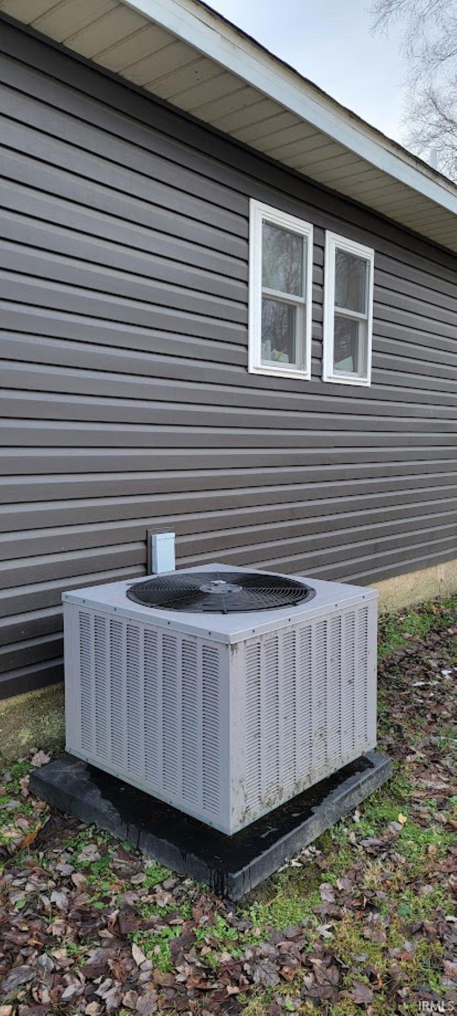 503 North Turman Street Carlisle, IN 47838 - Photo 9 of 15