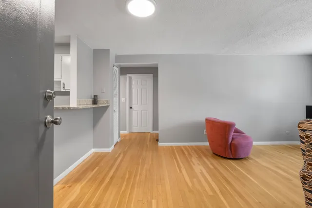 $2,200 | 99 Cluff Crossing Road, Unit F10, Salem, NH 03079