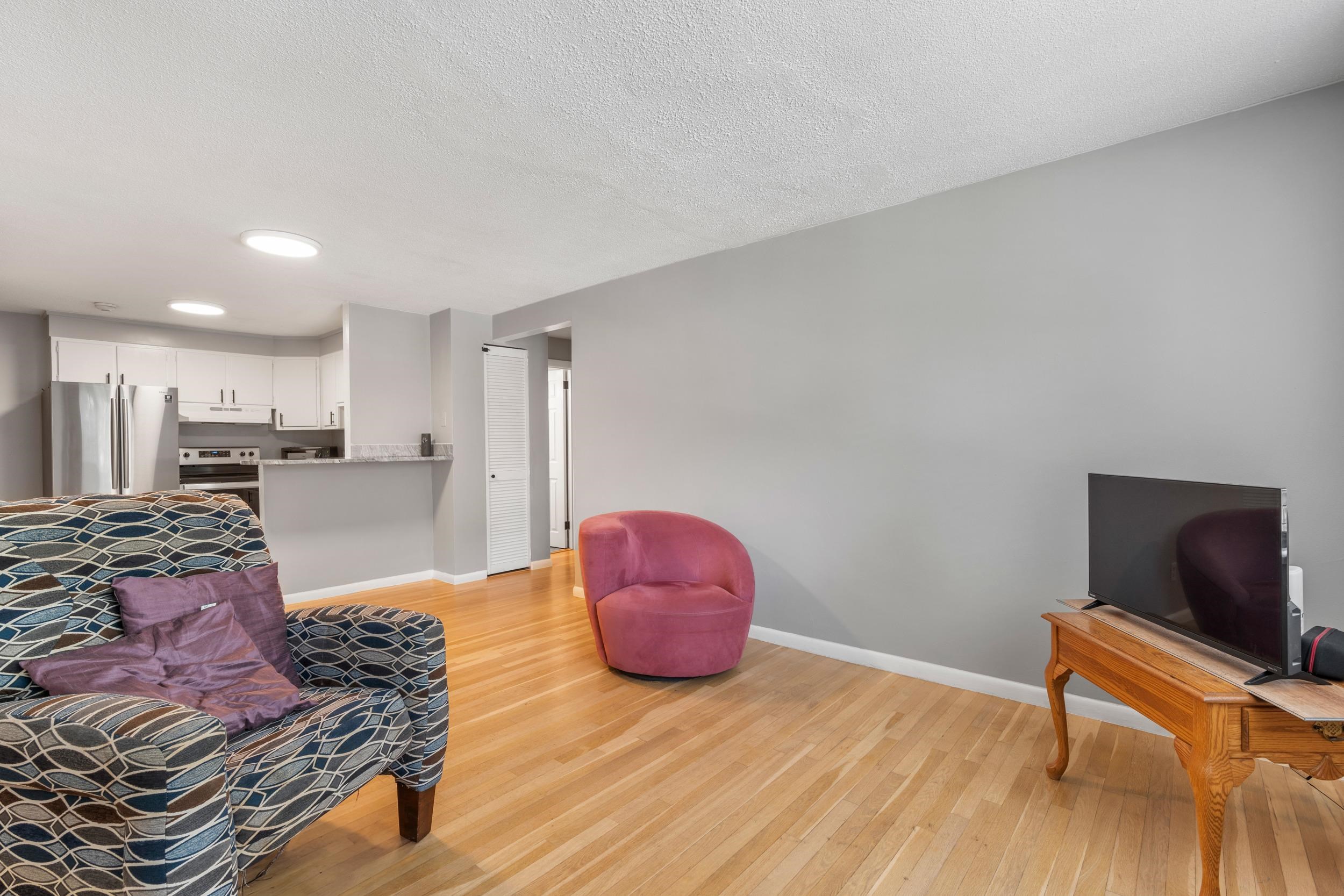 99 Cluff Crossing Road, Unit F10 Salem, NH 03079 - Photo 5 of 17