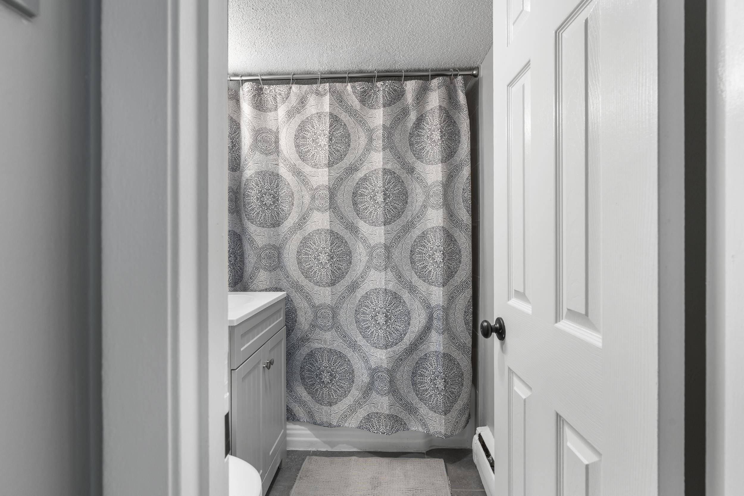 99 Cluff Crossing Road, Unit F10 Salem, NH 03079 - Photo 8 of 17