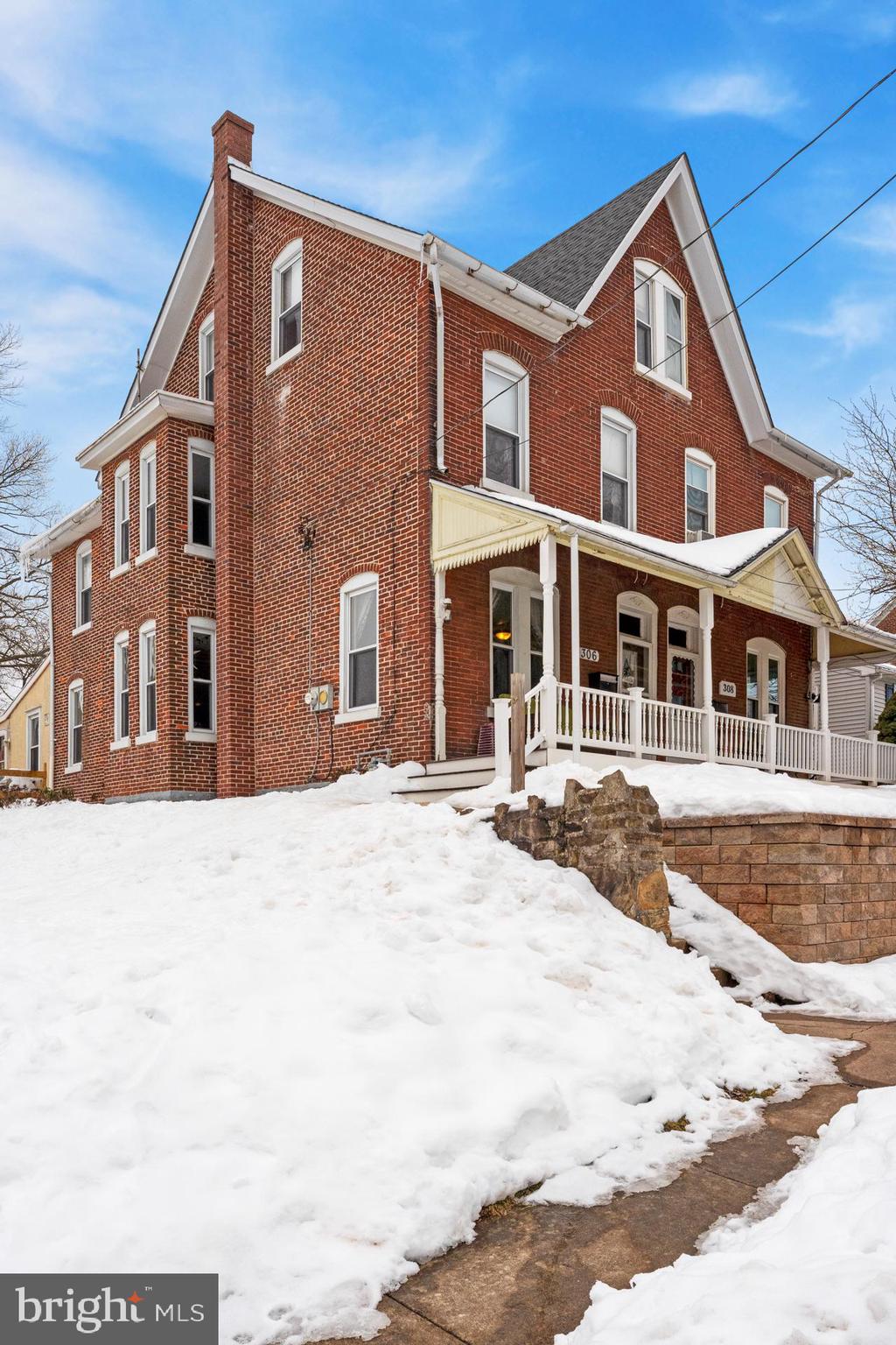 306 Walnut Street Spring City, PA 19475 - Photo 1 of 39 Gallery Image 1