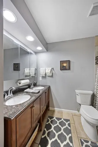 $550,000 | 314 Annondale Lane, Ballwin, MO 63011