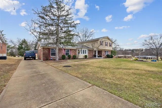$550,000 | 314 Annondale Lane, Ballwin, MO 63011