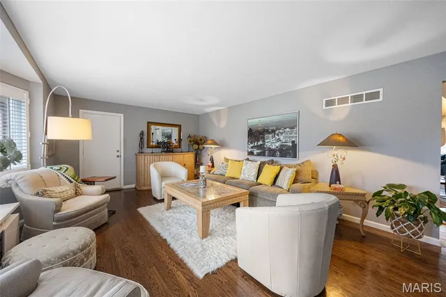 $550,000 | 314 Annondale Lane, Ballwin, MO 63011