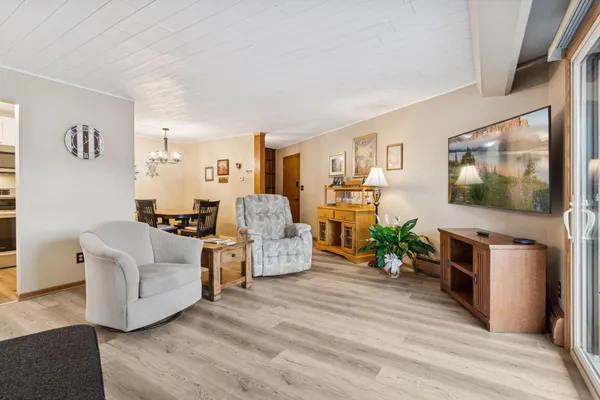 $255,000 | 5430 3 Points Boulevard, Unit 123, Mound, MN 55364