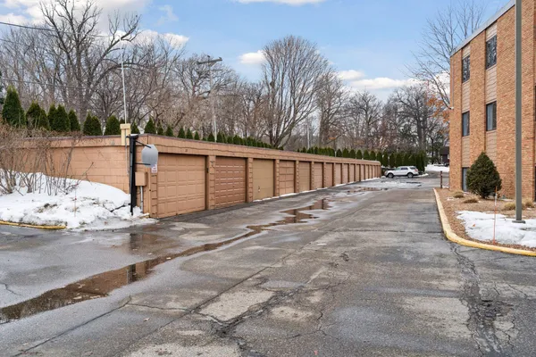 $255,000 | 5430 3 Points Boulevard, Unit 123, Mound, MN 55364