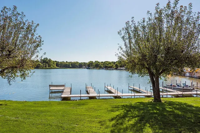 $255,000 | 5430 3 Points Boulevard, Unit 123, Mound, MN 55364