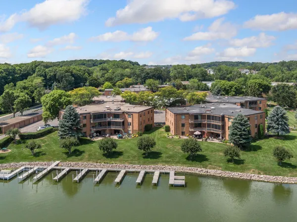 $255,000 | 5430 3 Points Boulevard, Unit 123, Mound, MN 55364