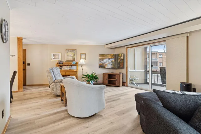 $255,000 | 5430 3 Points Boulevard, Unit 123, Mound, MN 55364