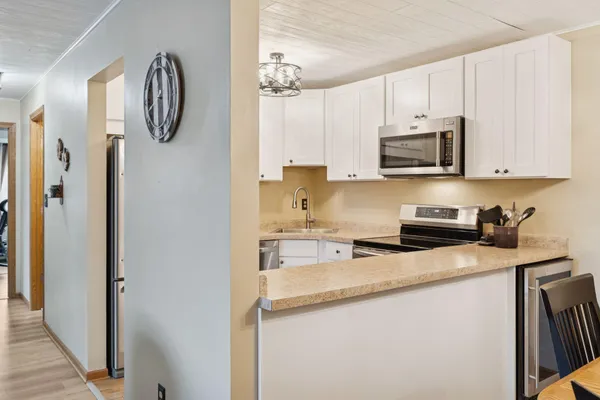 $255,000 | 5430 3 Points Boulevard, Unit 123, Mound, MN 55364