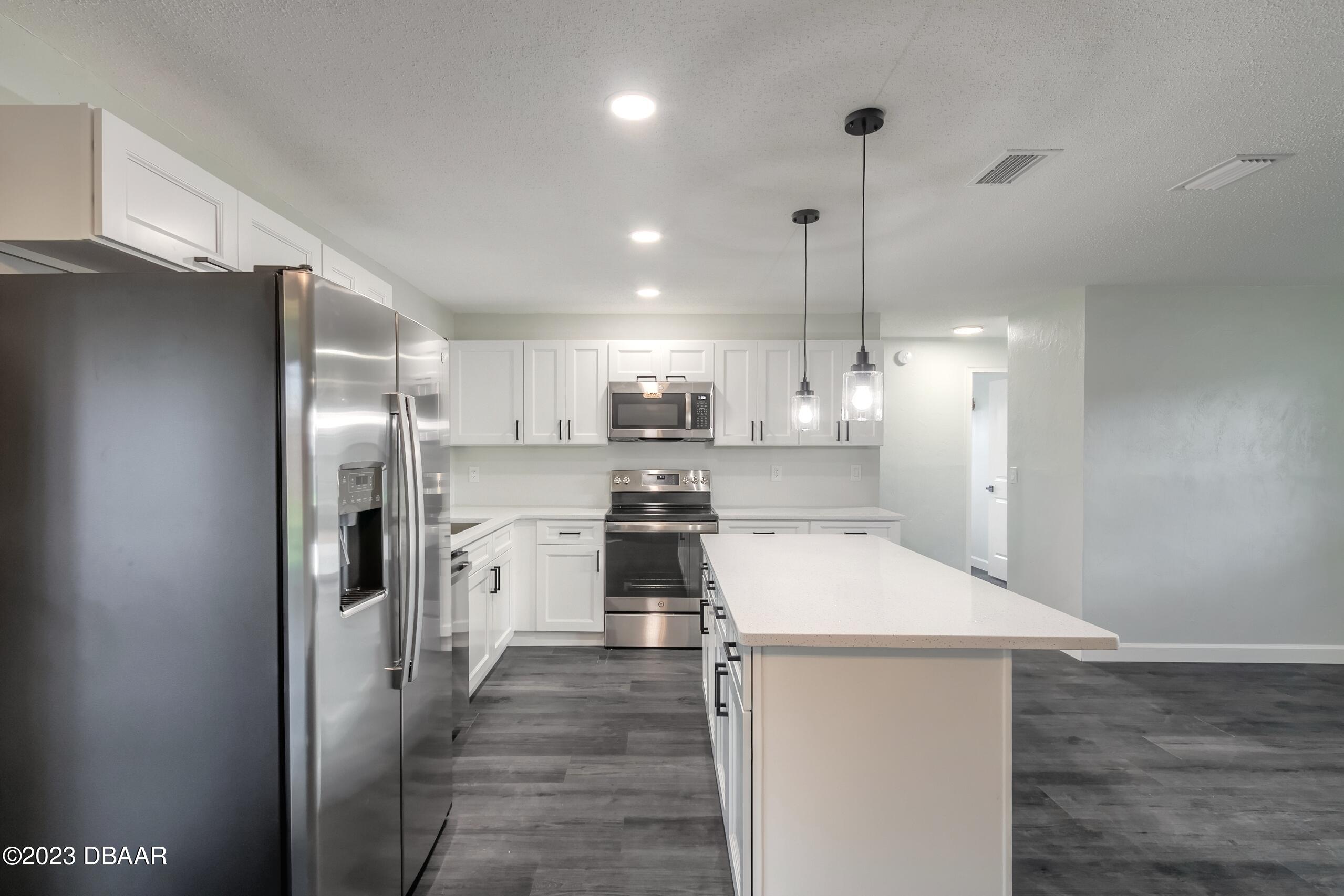 794 Bennett Road South Daytona, FL 32119 - Photo 19 of 40 Kitchen