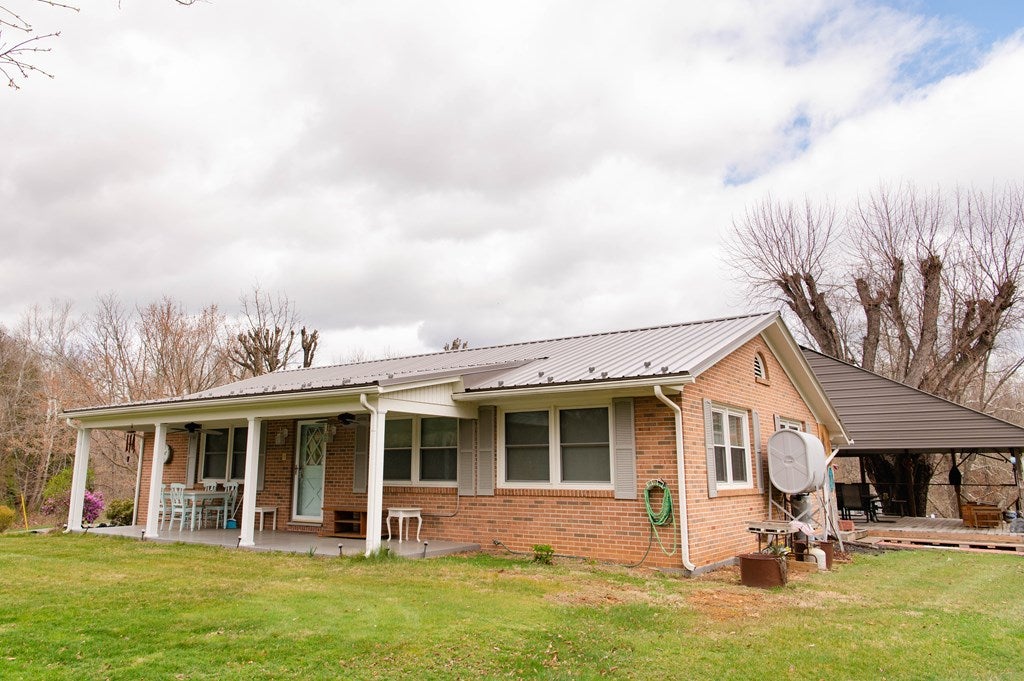 4706 Fort Chiswell Road Austinville, VA 24312 - Photo 35 of 43 Gallery Image 35