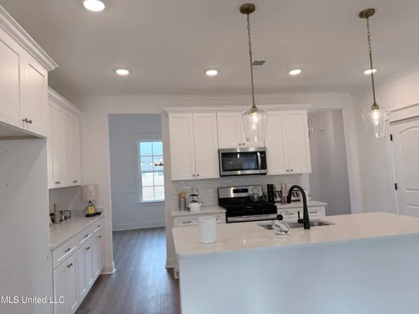 $435,000 | 4223 Bolivar Trail South, Olive Branch, MS 38654