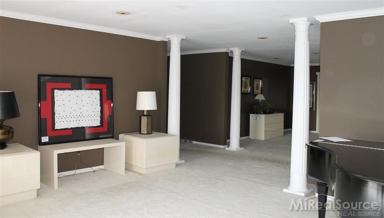 261 Lake Shore Road Grosse Pointe Farms, MI 48236 - Photo 14 of 26