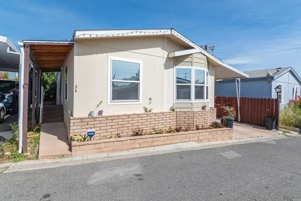 $325,000 | 1638 Calavo Road, Unit 34, Fallbrook, CA 92028