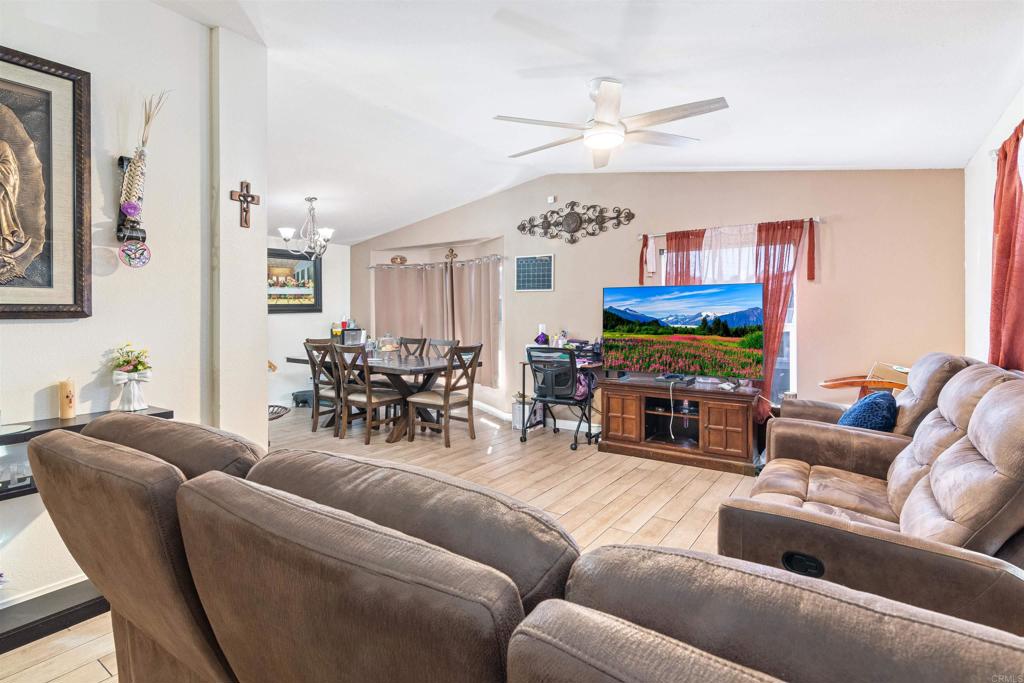 1638 Calavo Road, Unit 34 Fallbrook, CA 92028 - Photo 3 of 17