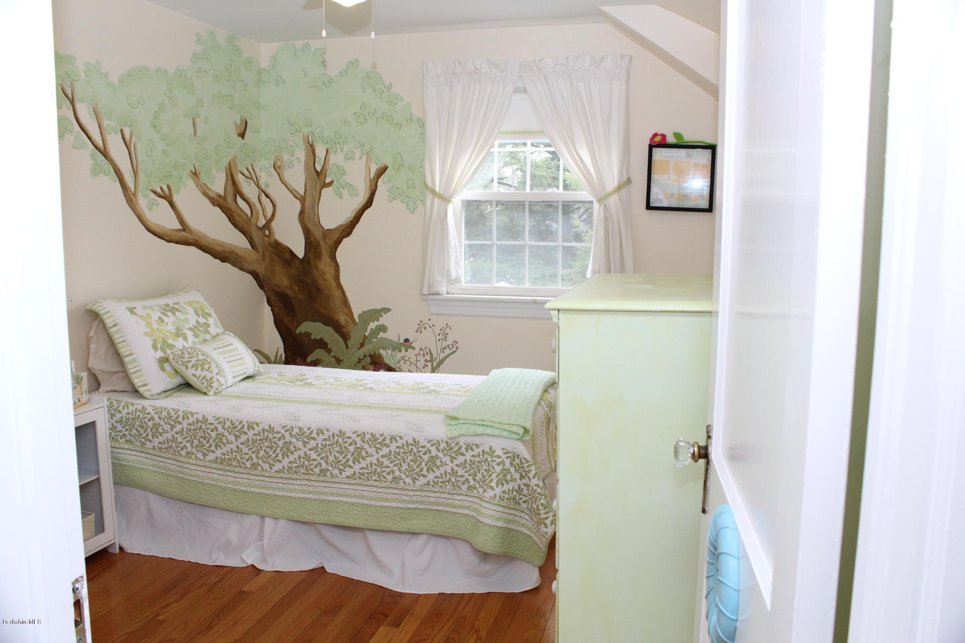 230 Holmes Road Pittsfield, MA 01201 - Photo 18 of 22 4th Bedroom