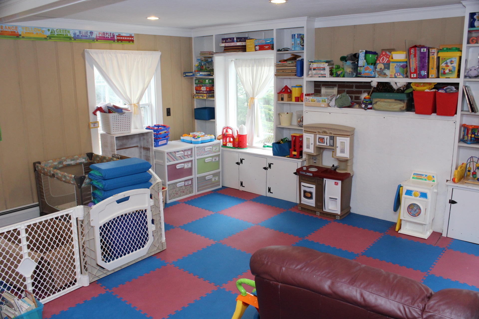 230 Holmes Road Pittsfield, MA 01201 - Photo 8 of 22 Family Room