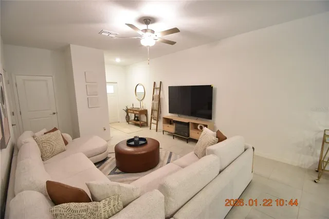 $2,095 | 10296 Trumpet Honeysuckle Way, San Antonio, FL 33576