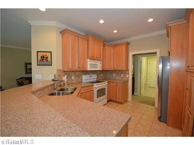 2372 Addison Boulevard High Point, NC 27262 - Photo 3 of 16 Kitchen.