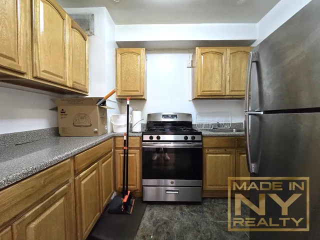 $2,195 | 61-15 43rd Avenue, Unit 7M | Woodside