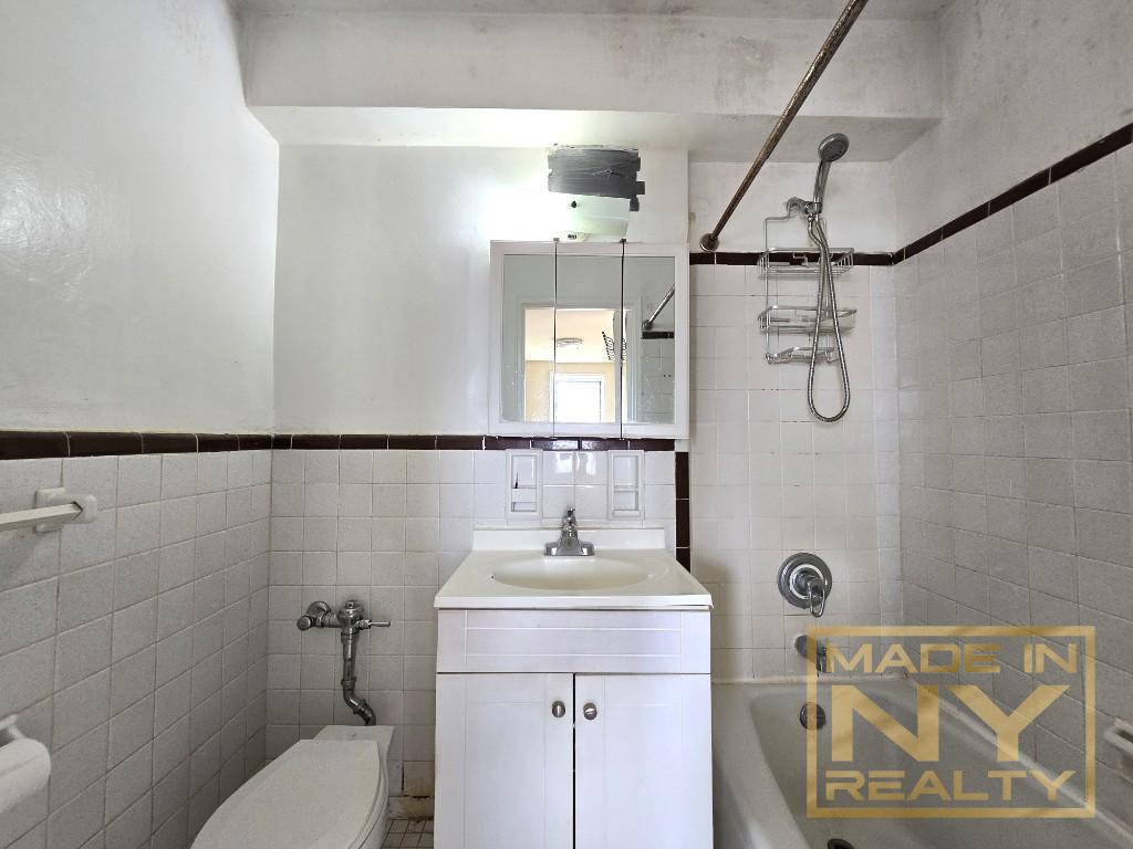 61-15 43rd Avenue, Unit 7M Queens, NY 11377 - Photo 6 of 6 Photo 6
