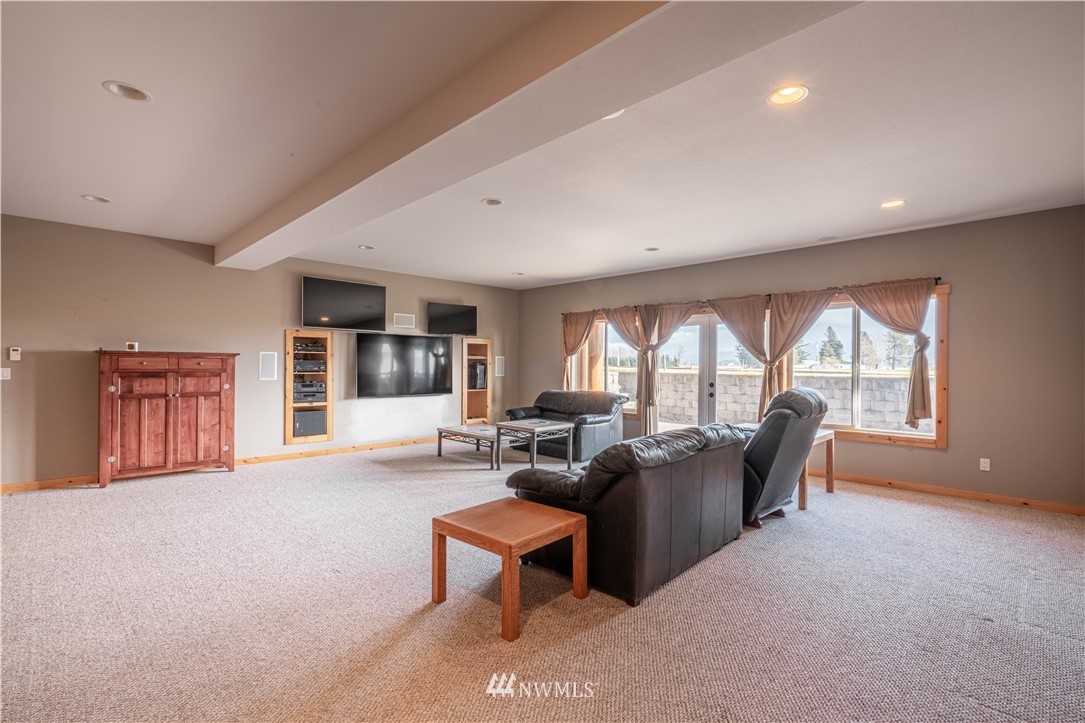 644 Pangborn Road Lynden, WA 98264 - Photo 16 of 29