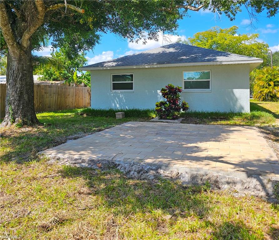 2826 W Road Fort Myers, FL 33905 - Photo 4 of 17 a front view of house with yard