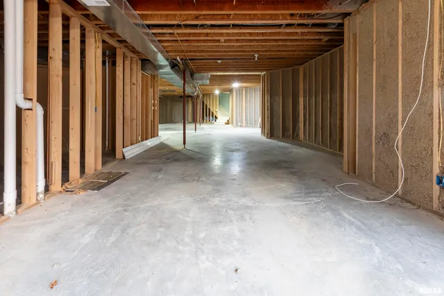 $4,000 | 3115 West Striegel Road, Carbondale, IL 62901