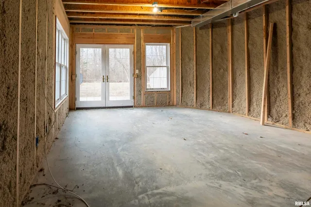 $4,000 | 3115 West Striegel Road, Carbondale, IL 62901