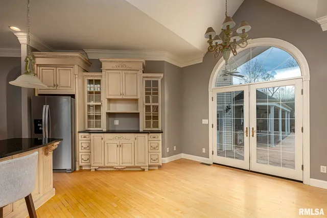 $4,000 | 3115 West Striegel Road, Carbondale, IL 62901