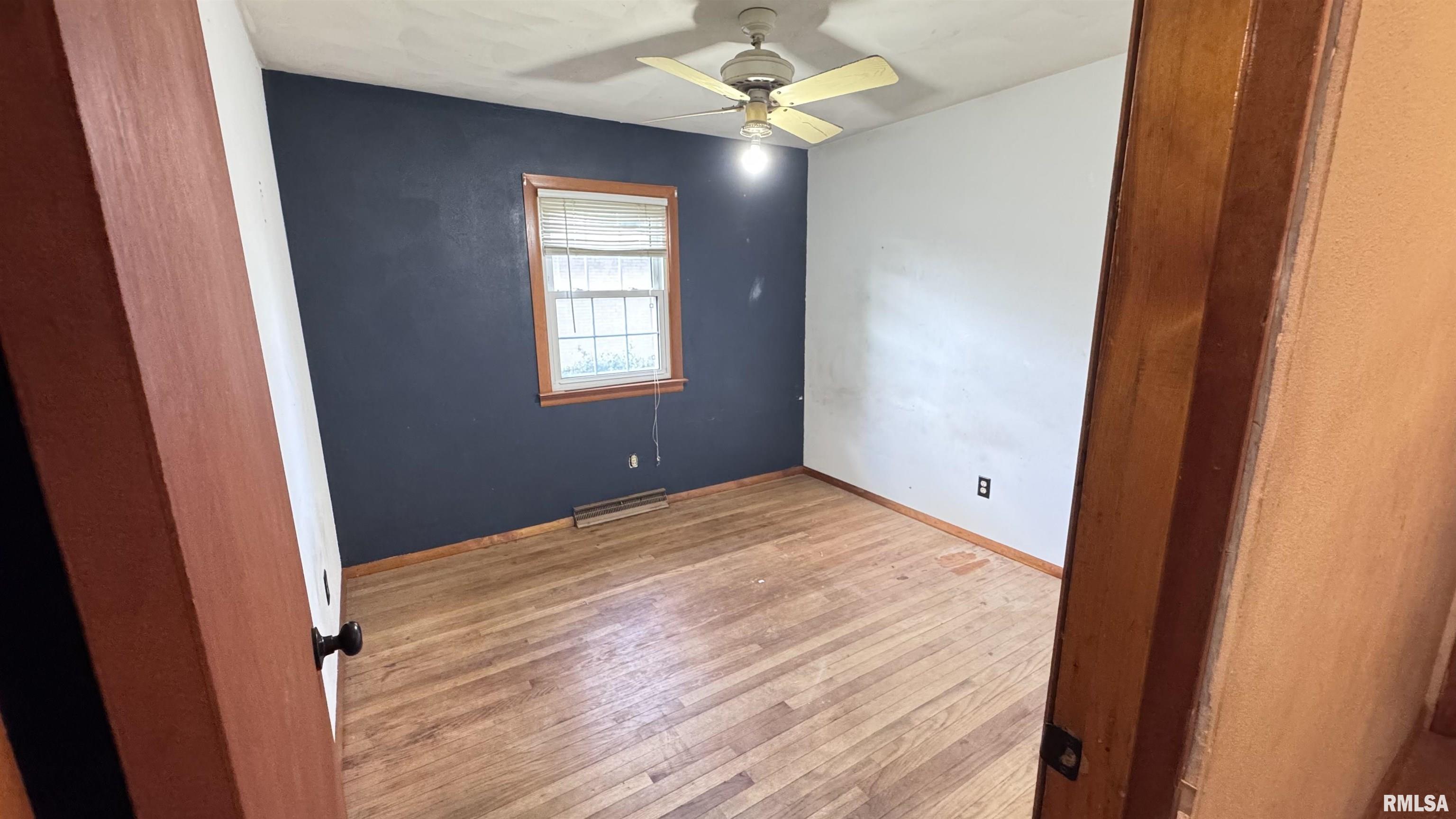 3131 East Enos Avenue Springfield, IL 62702 - Photo 5 of 23