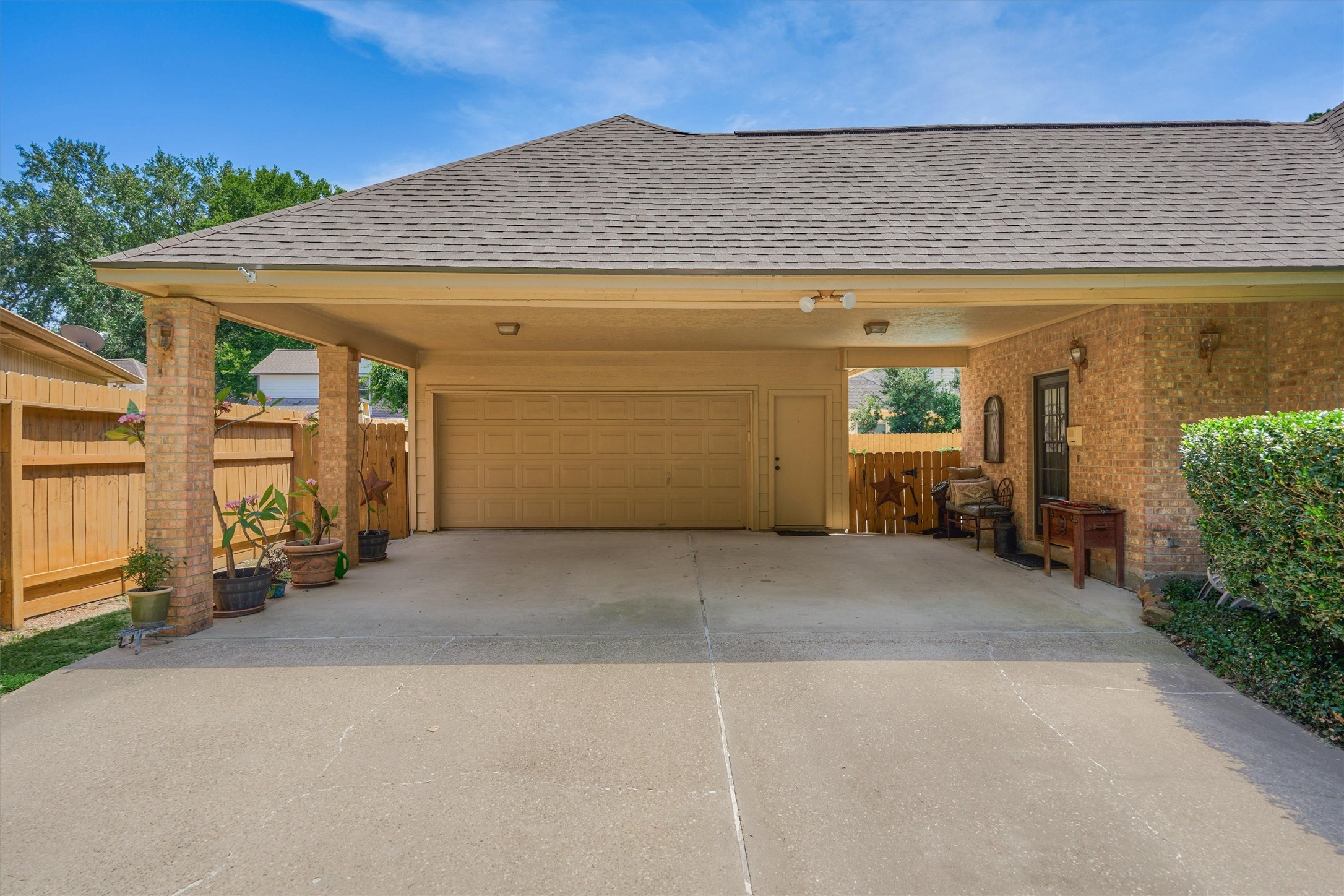 423 Pine Edge Drive Spring, TX 77380 - Photo 3 of 36