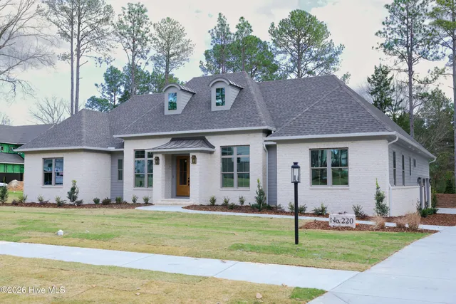 $1,265,000 | 220 Paulson Court, Pinehurst, NC 28374