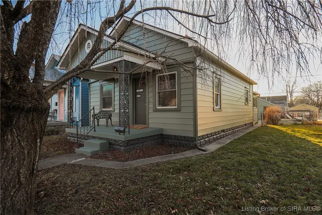 $1,400 | 2218 Beeler Street, New Albany, IN 47150