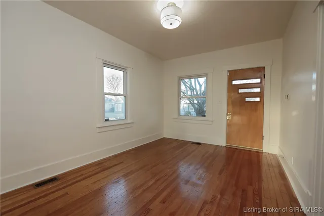 $1,400 | 2218 Beeler Street, New Albany, IN 47150