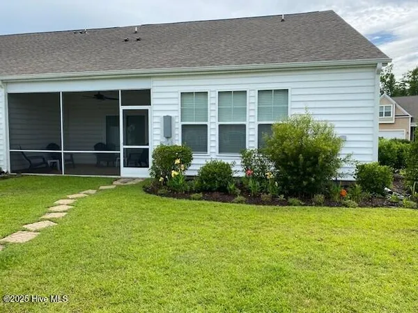 $2,350 | 10142 Morecamble Boulevard, Unit 1, Leland, NC 28451