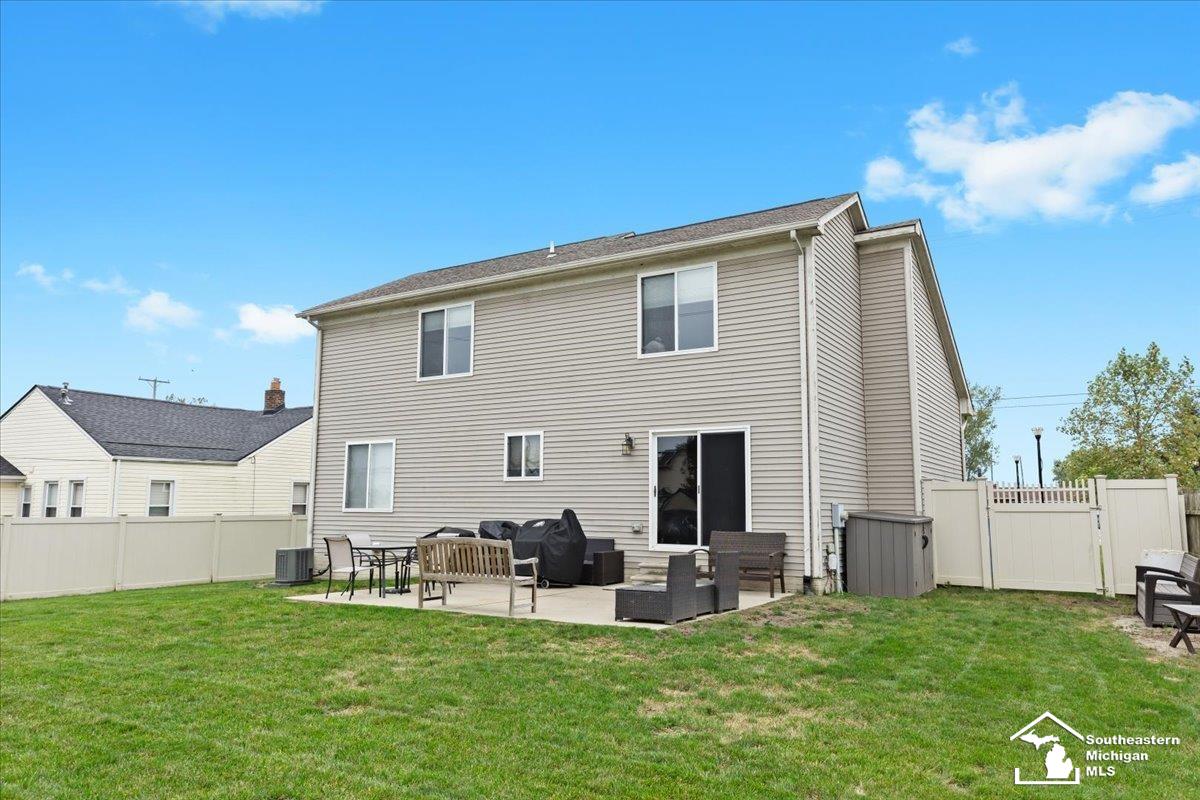 13960 Middle Gibraltar Road Gibraltar, MI 48173 - Photo 29 of 32