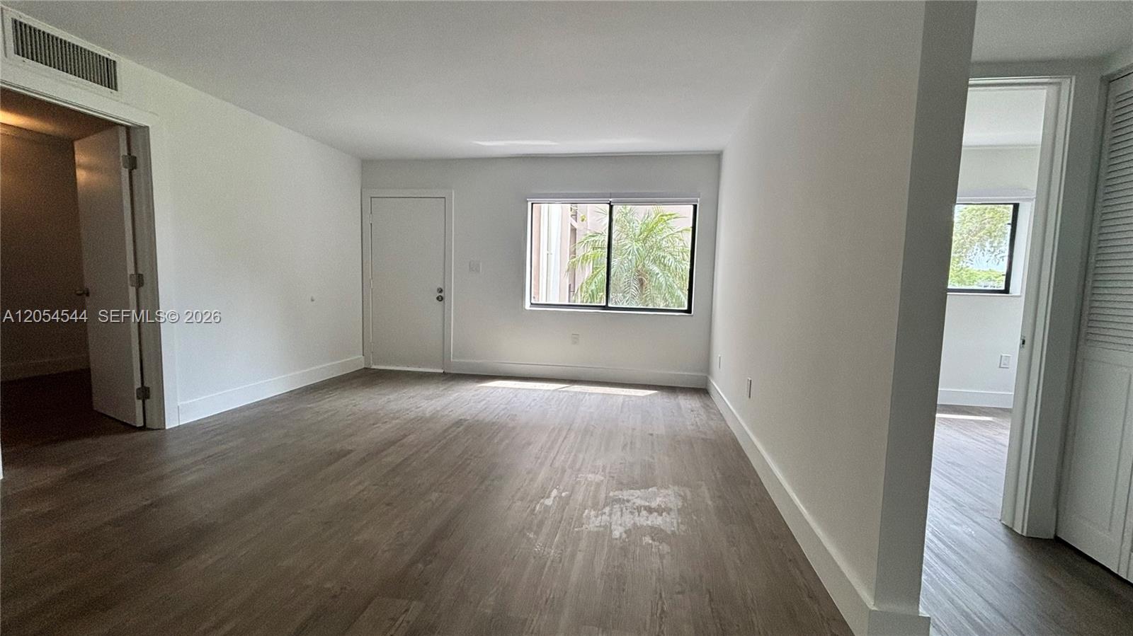 8540 Southwest 133rd Avenue Road, Unit 219 Miami, FL 33183 - Photo 3 of 32 Living/Dining area