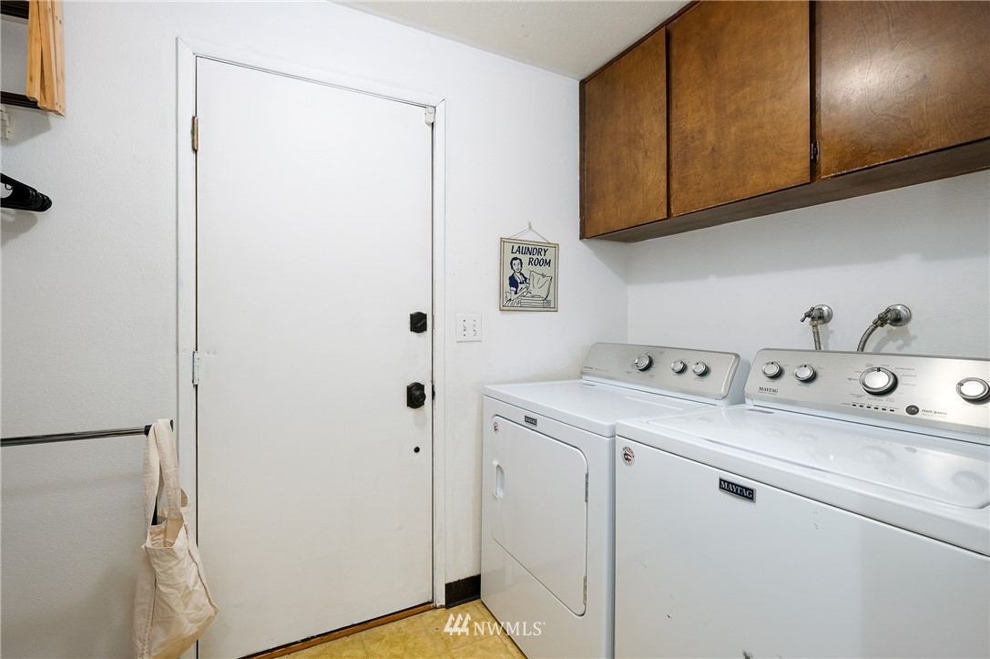 2734 Pine Road Northeast Bremerton, WA 98310 - Photo 15 of 17 a utility room with dryer and washer